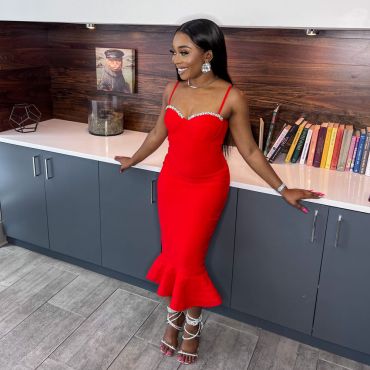 ROCHIE BANDAGE ELEGANTA CU BRETELE  H24036 Rosu