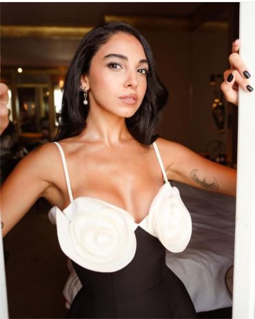 Rochie bandage mini cu cupe trandafir si breteluțe subțiri 